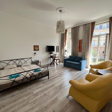 Apartment Alice Center Karlsbad Exteriör bild