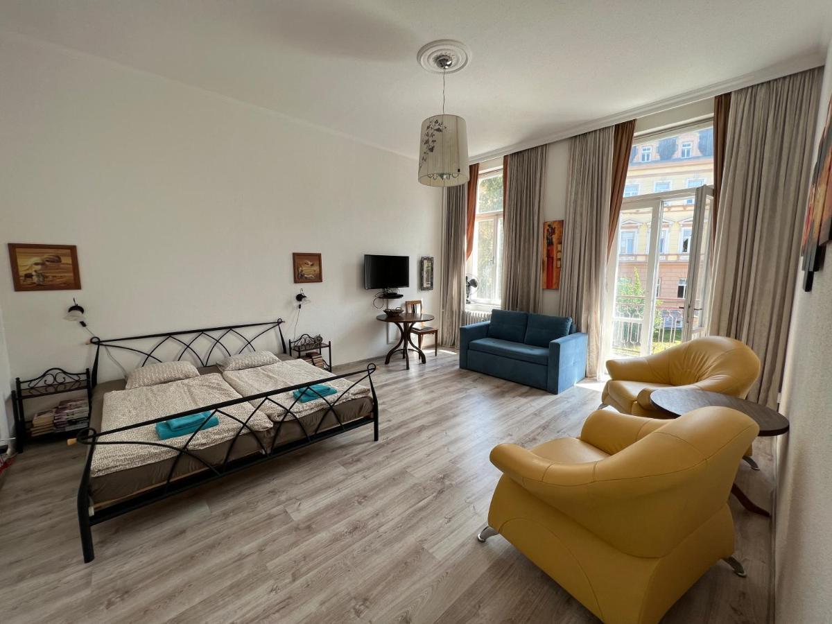 Apartment Alice Center Karlsbad Exteriör bild