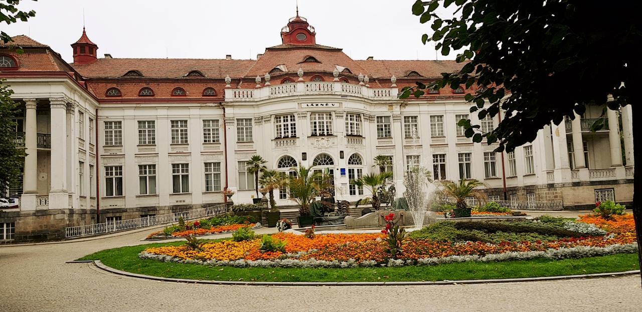 Apartment Alice Center Karlsbad Exteriör bild